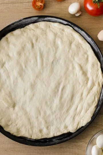 Pâte à pizza épaisse by Freepik